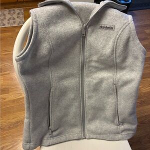 Columbia Light Gray Fleece Vest